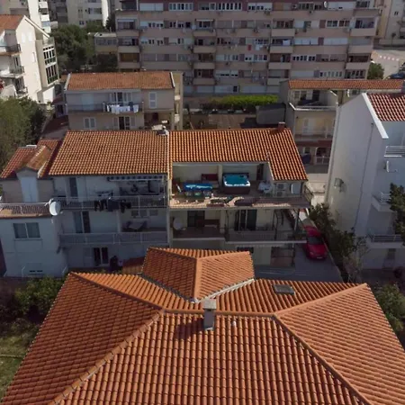 Ribarevi - With Balcony Apartment