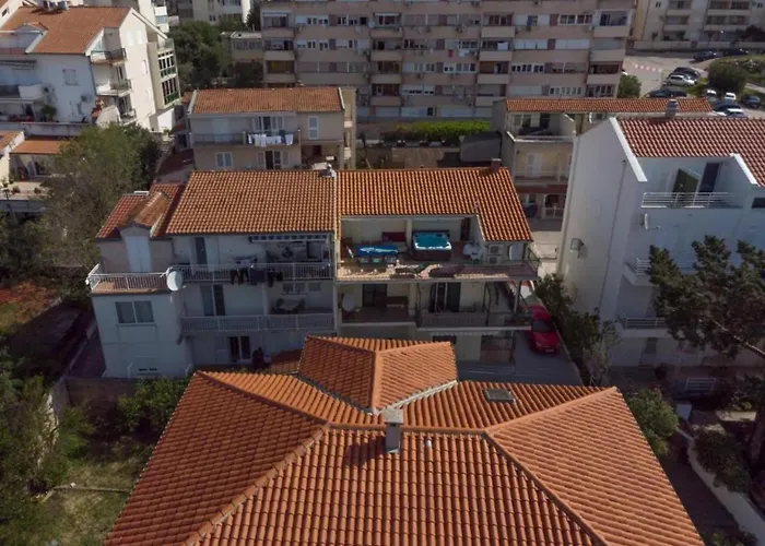 Ribarevi - With Balcony Apartment